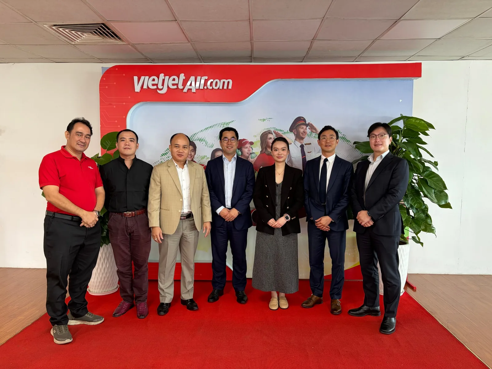 H&H Lawyers team meeting with Vietjet Air representatives in Ho Chi Minh City